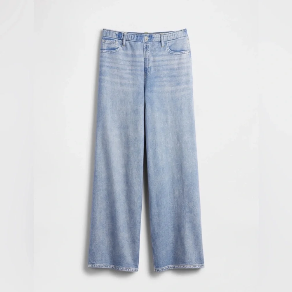 GAP Wide Leg Light Blue Denim Jeans with Washed Navy Hoodie - Picture 6 of 9
